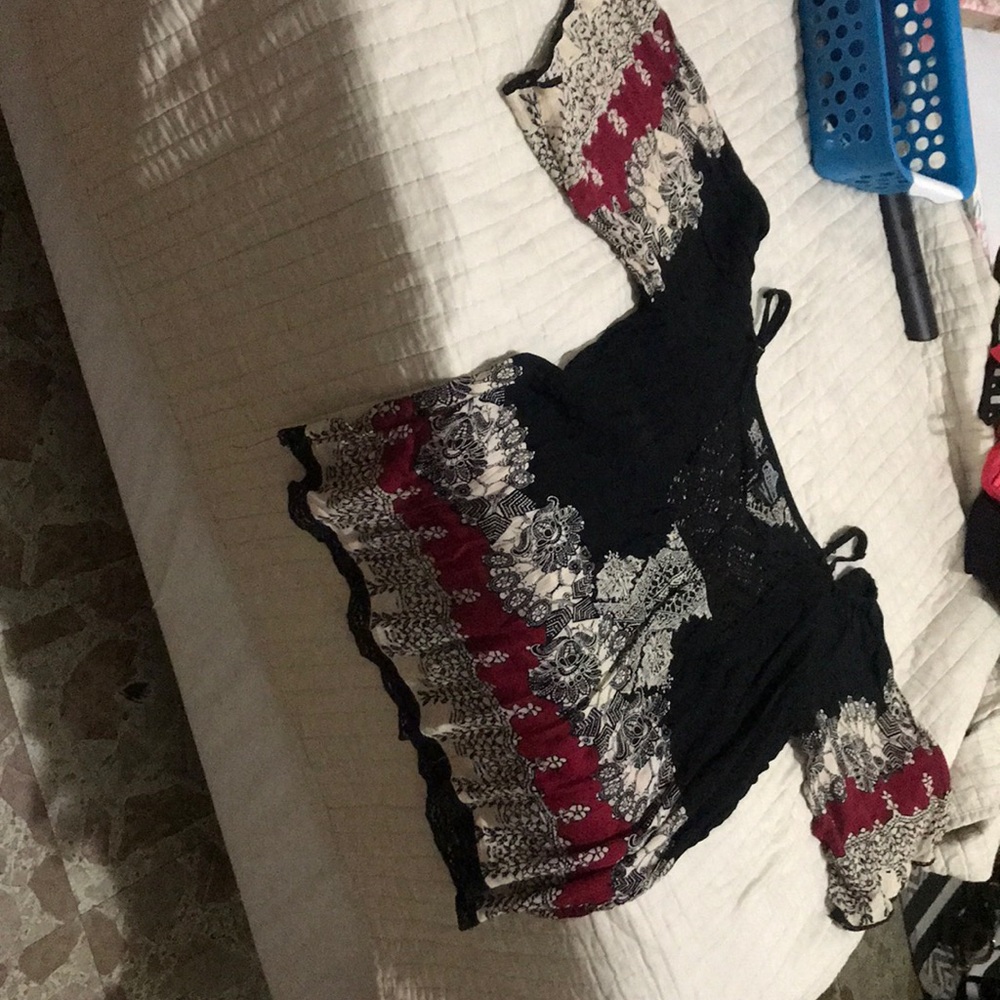 Top - Picture 2 of 3